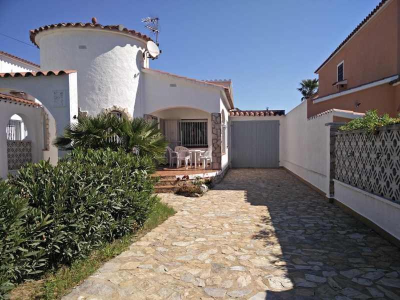 Xalet Amb Jardi Villa Empuriabrava Bagian luar foto